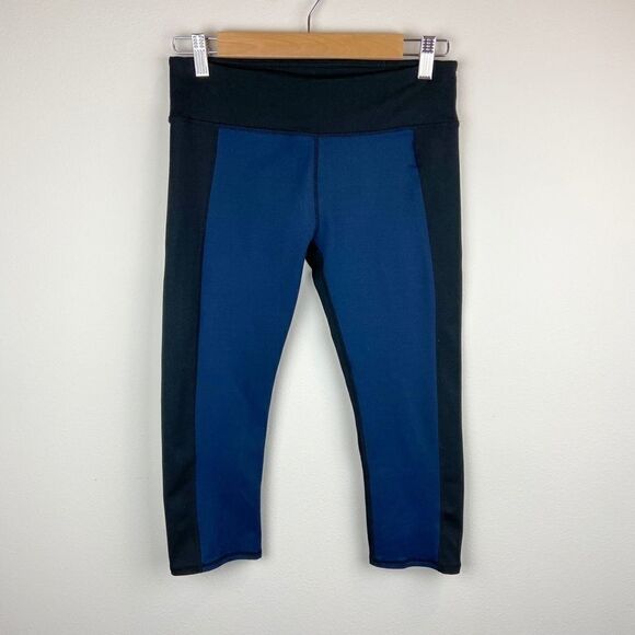 Fabletics Roberta Colorblock Capri Leggings - Picture 3 of 9
